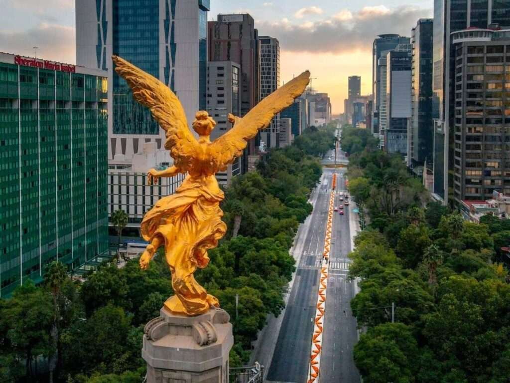 Atemberaubender Blick über Mexiko-Stadt bei Sonnenuntergang – Mexiko-Stadt entdecken