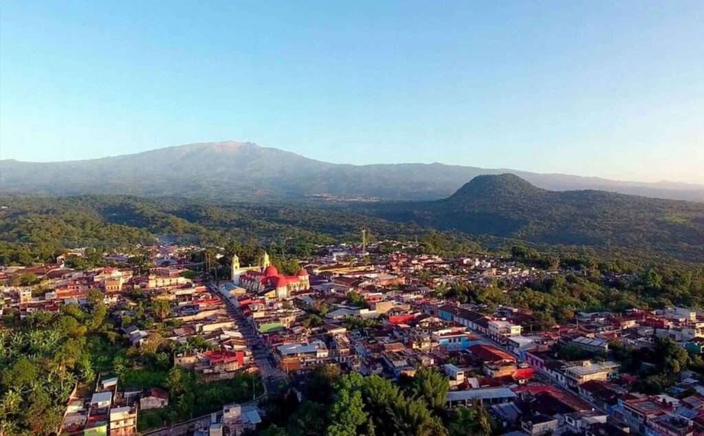 Stadtansicht von Teocelo Veracruz, perfekte Gegend, um günstiges Land für ein autarkes Leben kaufen