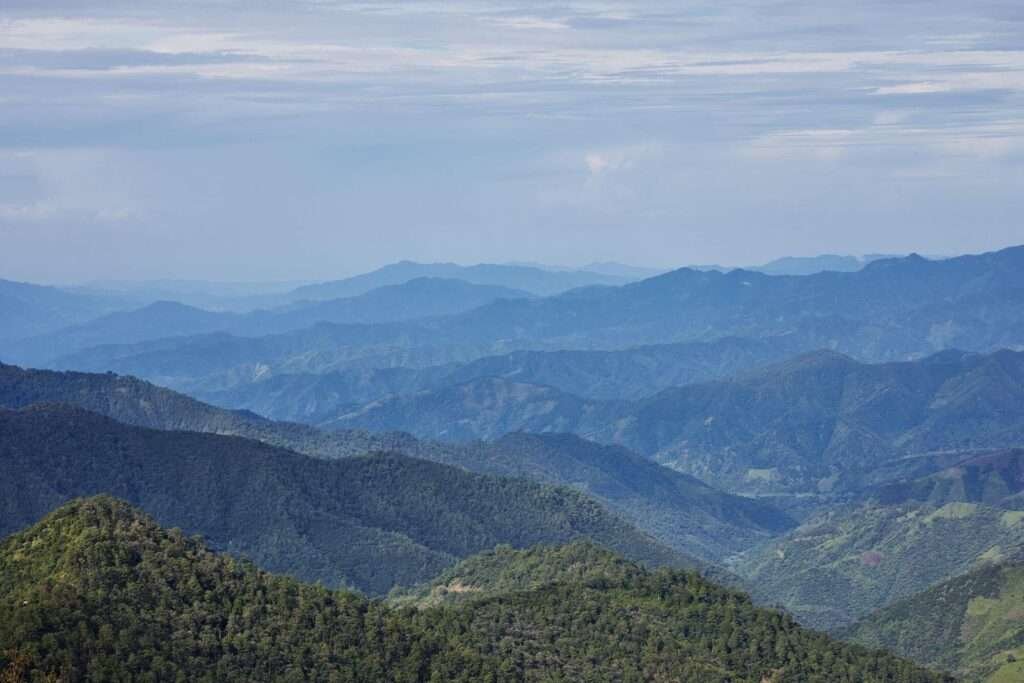 Mexikanische Berglandschaft als Beispiel dafür, warum Höhenlagen in Mexiko ideal sind