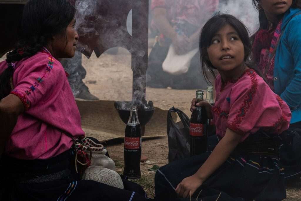 Ernährung in Mexiko seit NAFTA – Coca-Cola ersetzt traditionelle Getränke bei indigenen Gruppen