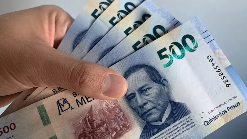 Löhne in Mexiko – 500-Peso-Scheine als Symbol für das Einkommen