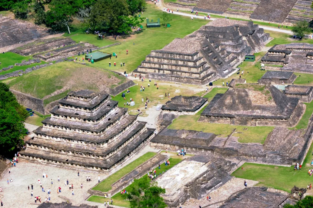 Die Nischenpyramide von El Tajín zählt zu den kunstvollsten Ruinen und Pyramiden in Mexiko